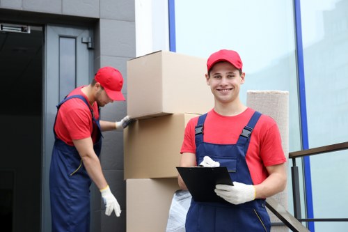 Transparent pricing for moving services in Kew
