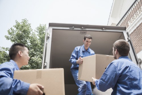 Van hire pricing based on cubic-yard space for household items